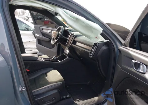 2022 Volvo Xc40 Recharge Pure Electric P8 Twin Plus from USA, damaged, VIN YV4ED3UR5N2652481